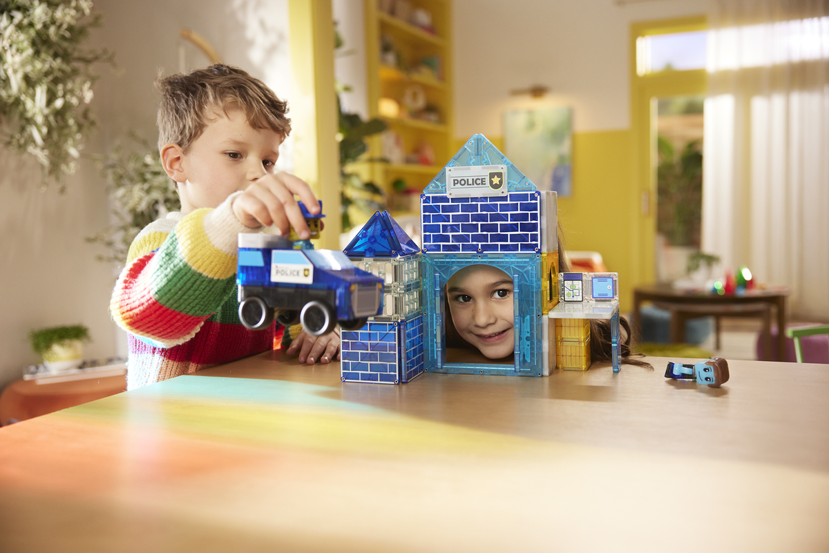 Police Station 35 Pieces - Magna Tiles