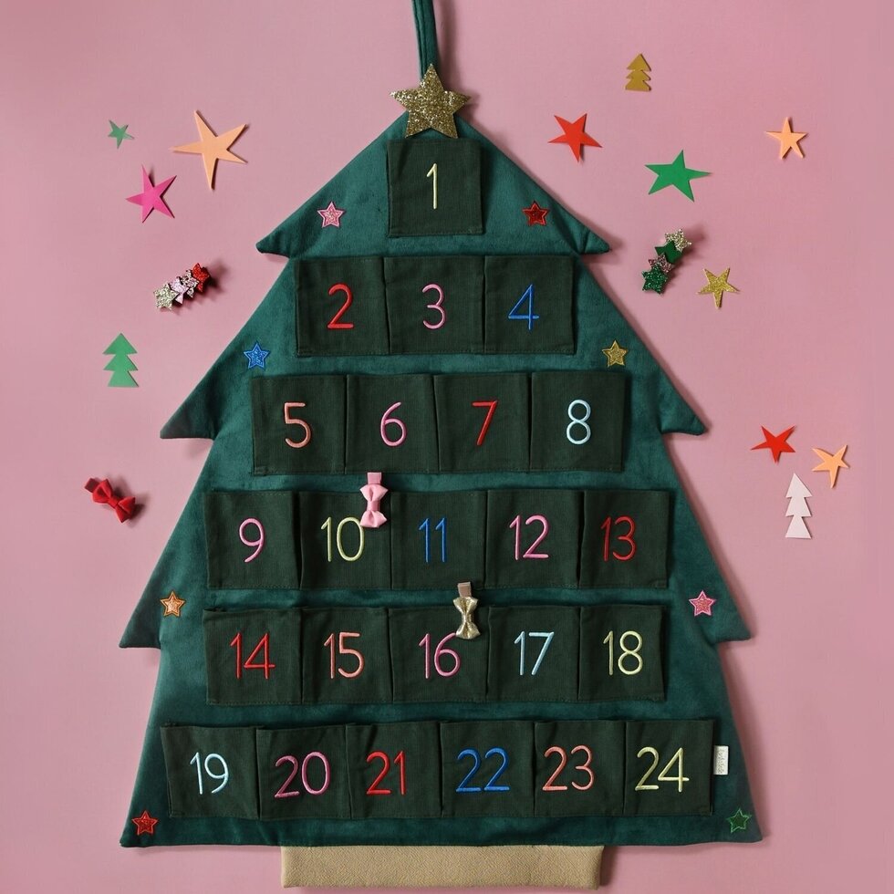 Calendario de Adviento estrellado del árbol de Navidad