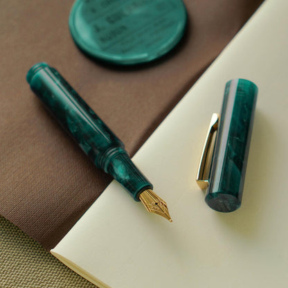 Pluma Estilográfica Attaché Verde